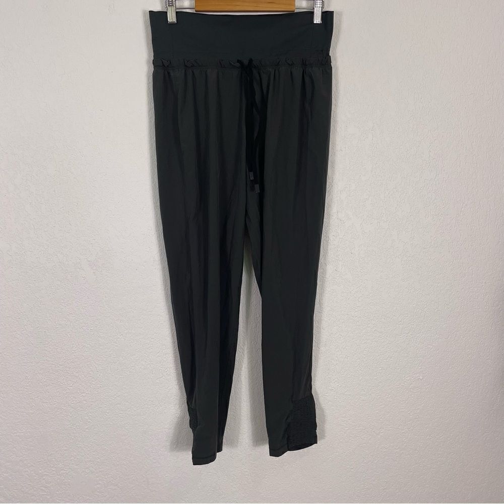 Athleta Grey High Waisted Jogger Pants‎ Size Small